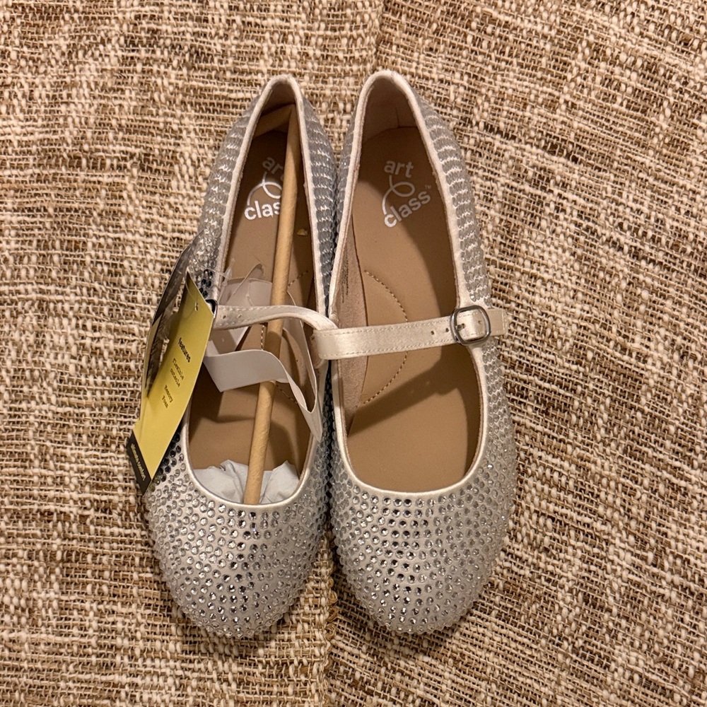 Art Class Sparkling Silver Kids Dress Shoes